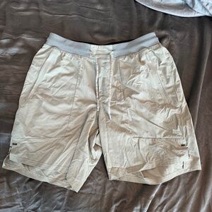 Lululemon License to Train Linerless Short 7"